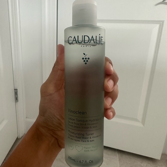 Caudalie Vinoclean
Moisturizing Toner with Rose Water - Picture 2 of 6